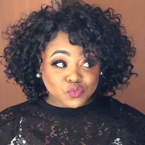 Meet your Posher, Enjoli